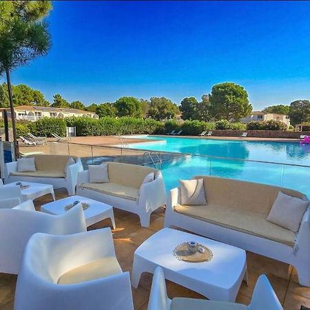 Fiori Di Cala Rossa Residence Hoteliere Lecci Buitenkant foto