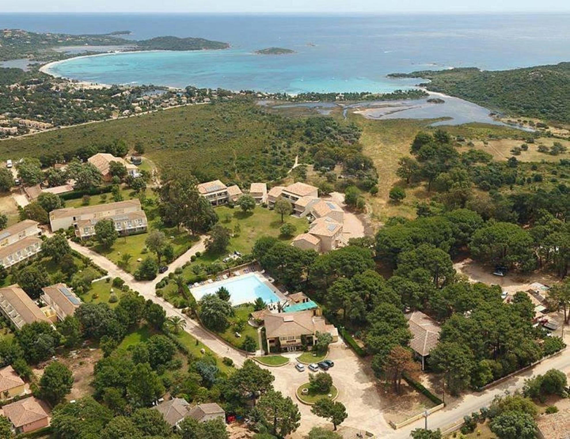 Fiori Di Cala Rossa Residence Hoteliere Lecci Buitenkant foto