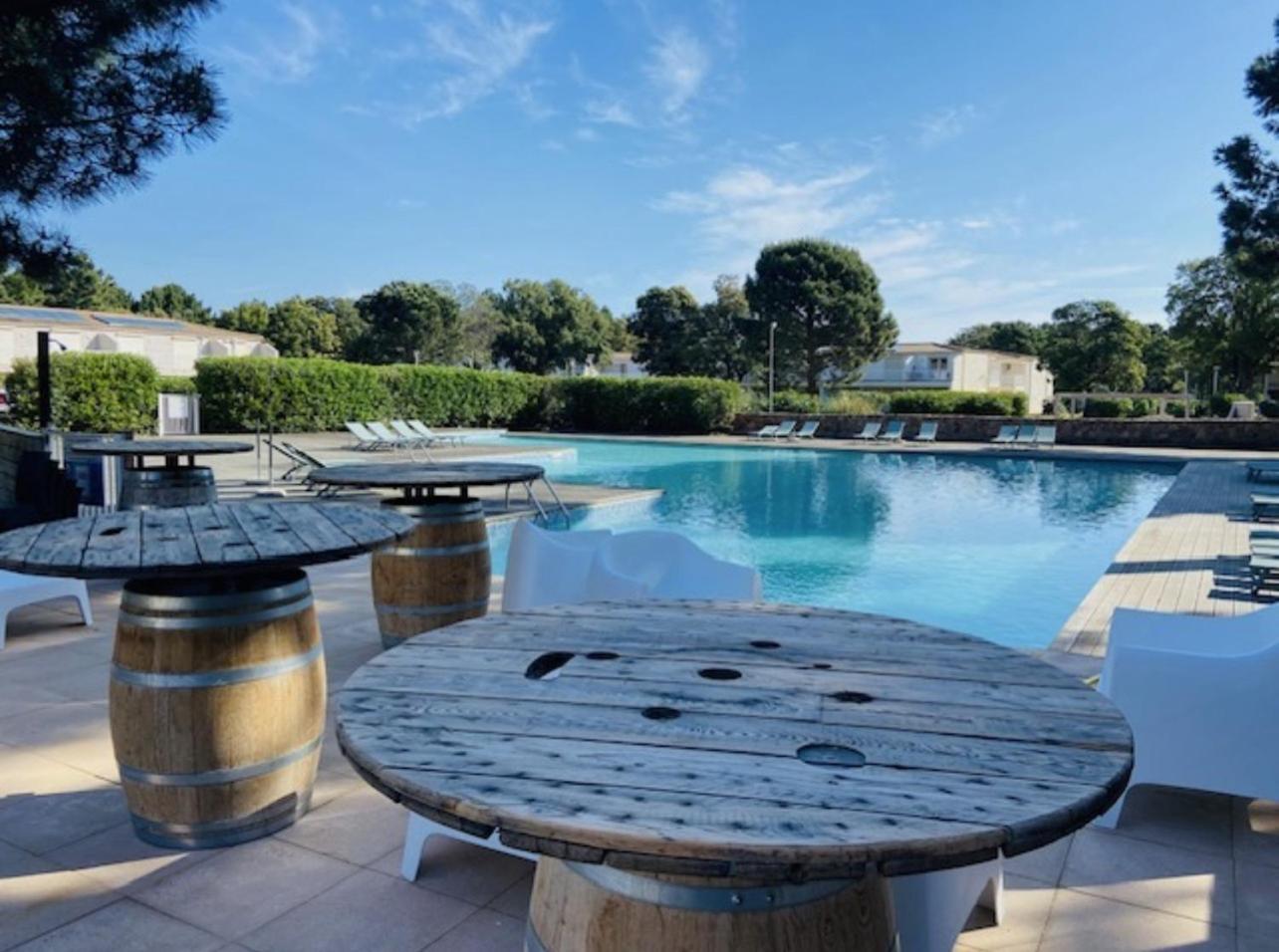 Fiori Di Cala Rossa Residence Hoteliere Lecci Buitenkant foto